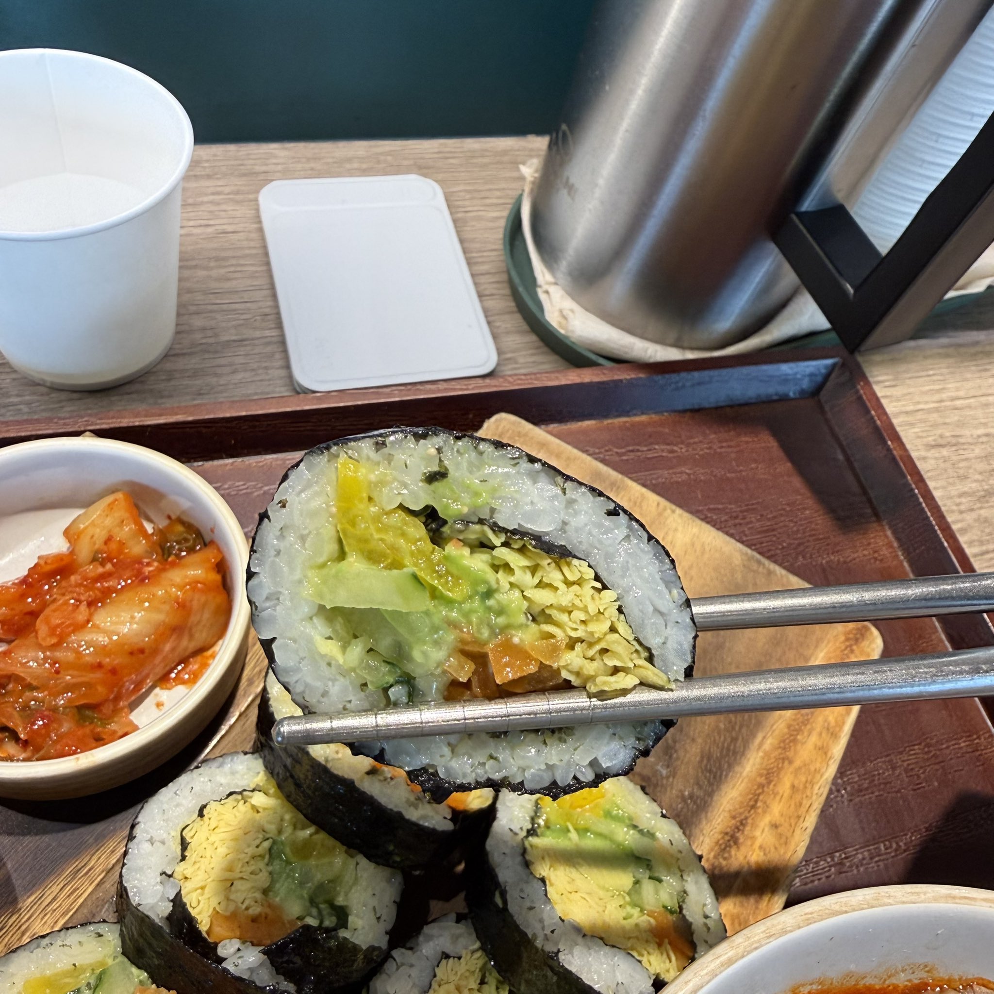 ホンデで一人ご飯におすすめ　アボカド明太マヨキンパが話題