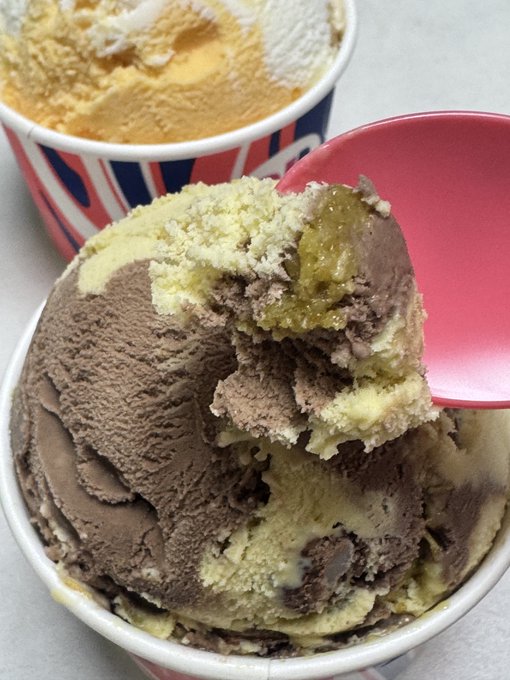 サーティワン韓国、ドバイチョコが話題