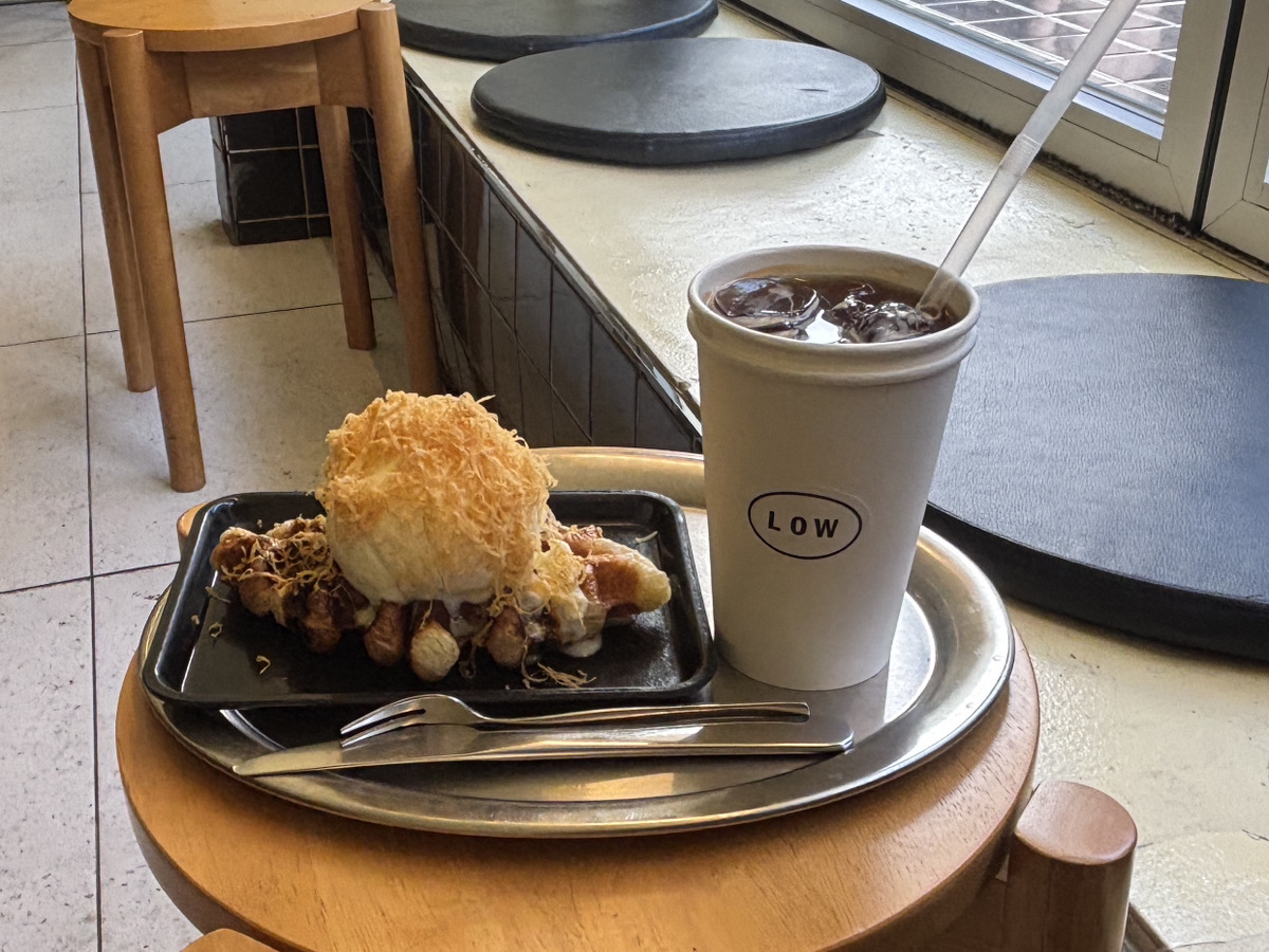 チーズ×アイスのクロッフルが人気　漢南のおしゃれカフェ「LOW COFFEE」
