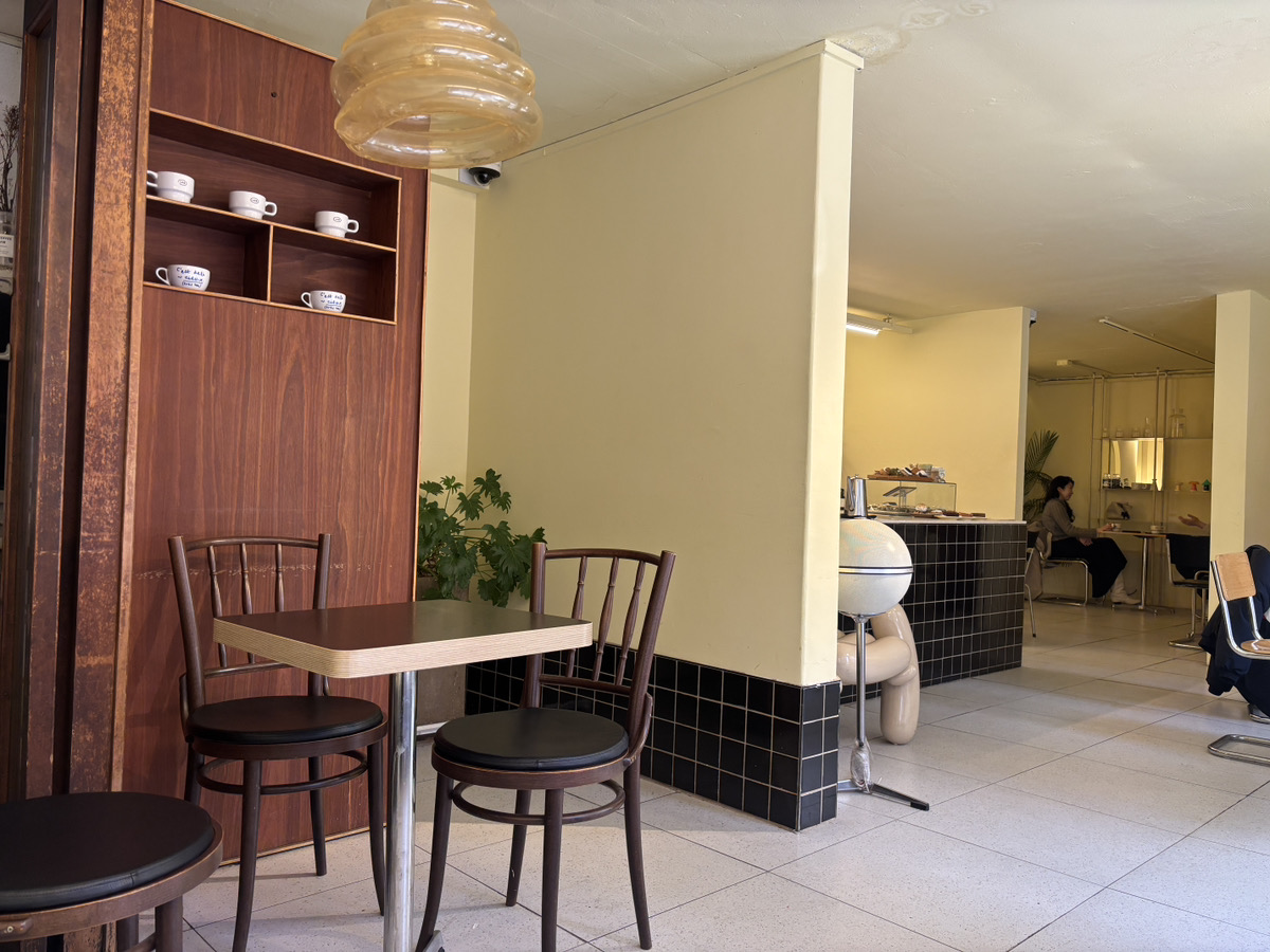 チーズ×アイスのクロッフルが人気　漢南のおしゃれカフェ「LOW COFFEE」