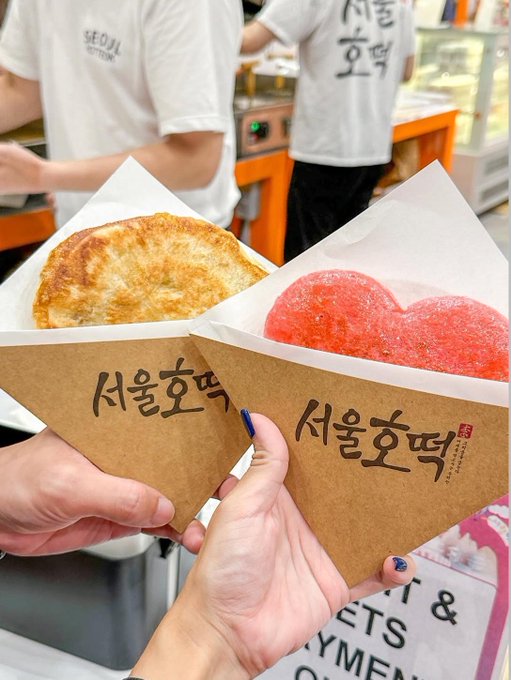 ふわもち生地が最高！話題のハートホットクが可愛すぎて人気上昇！