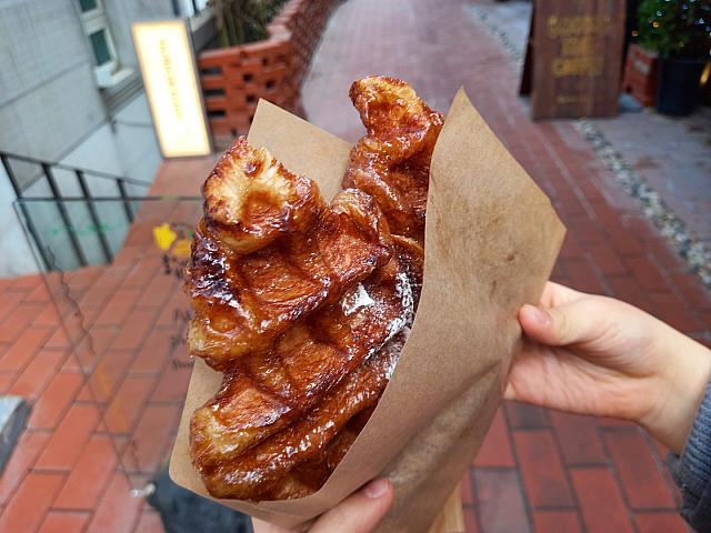韓国でブーム中！クロワッサン×お餅の“クロッチ”が新感覚！