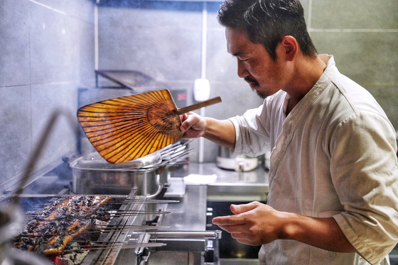 「白黒料理人」キム・テウシェフのうなぎ丼店に行ってみた