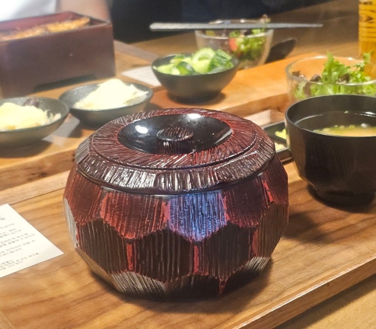 「白黒料理人」キム・テウシェフのうなぎ丼店に行ってみた