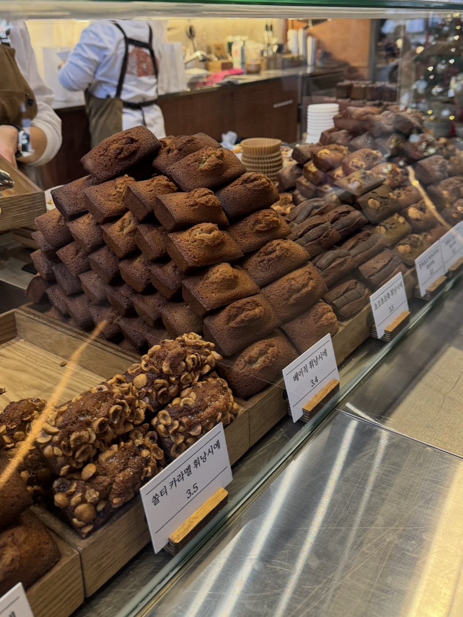 テジョンで行列覚悟　地元民も並ぶ人気焼き菓子カフェを発見