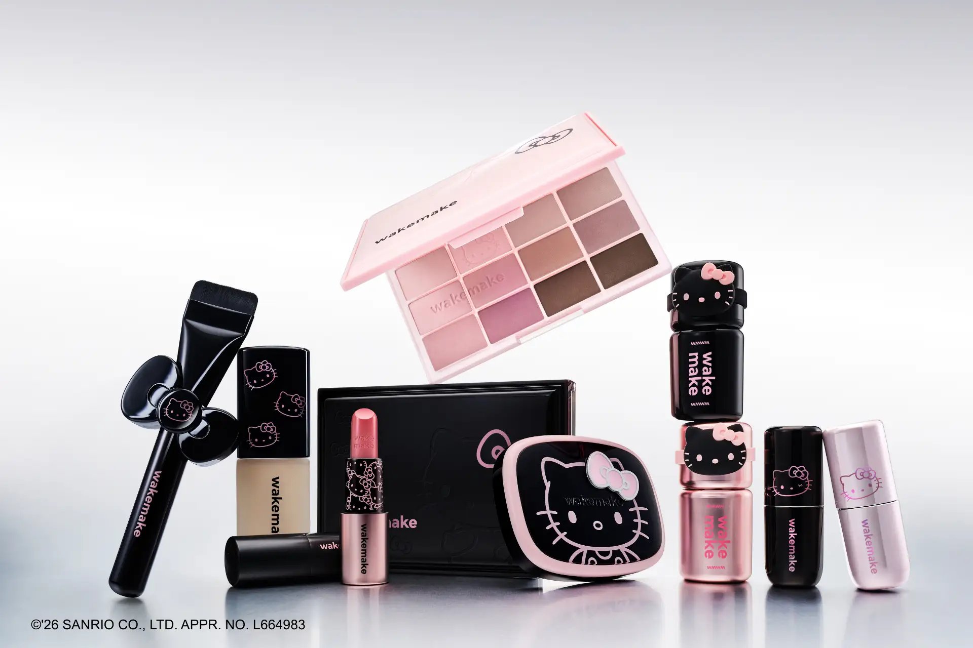選べない可愛さ　wakemakeハローキティブラックエディションが登場