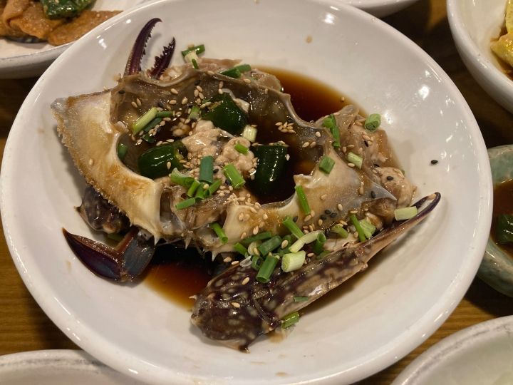 釜山で定食が充実　「パビポヤッ」のカンジャンケジャン定食が話題