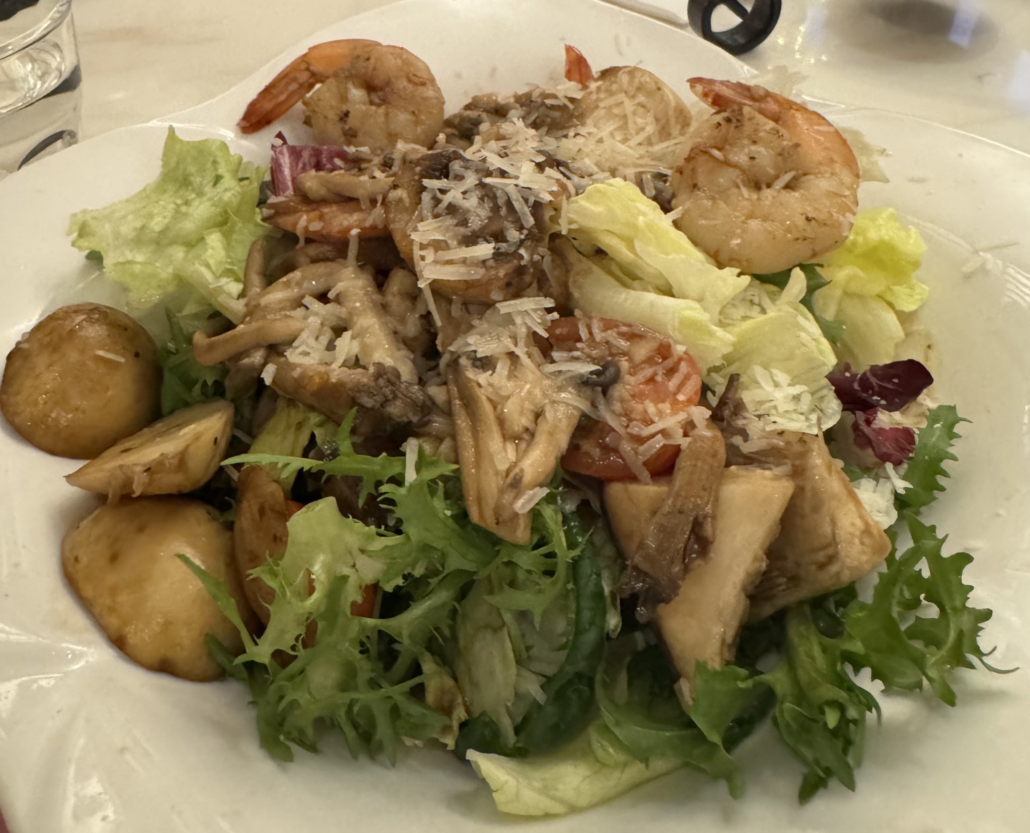 ピザ釜で焼いたもちもち生地が想像以上だった鍾路3街の優しいイタリアン