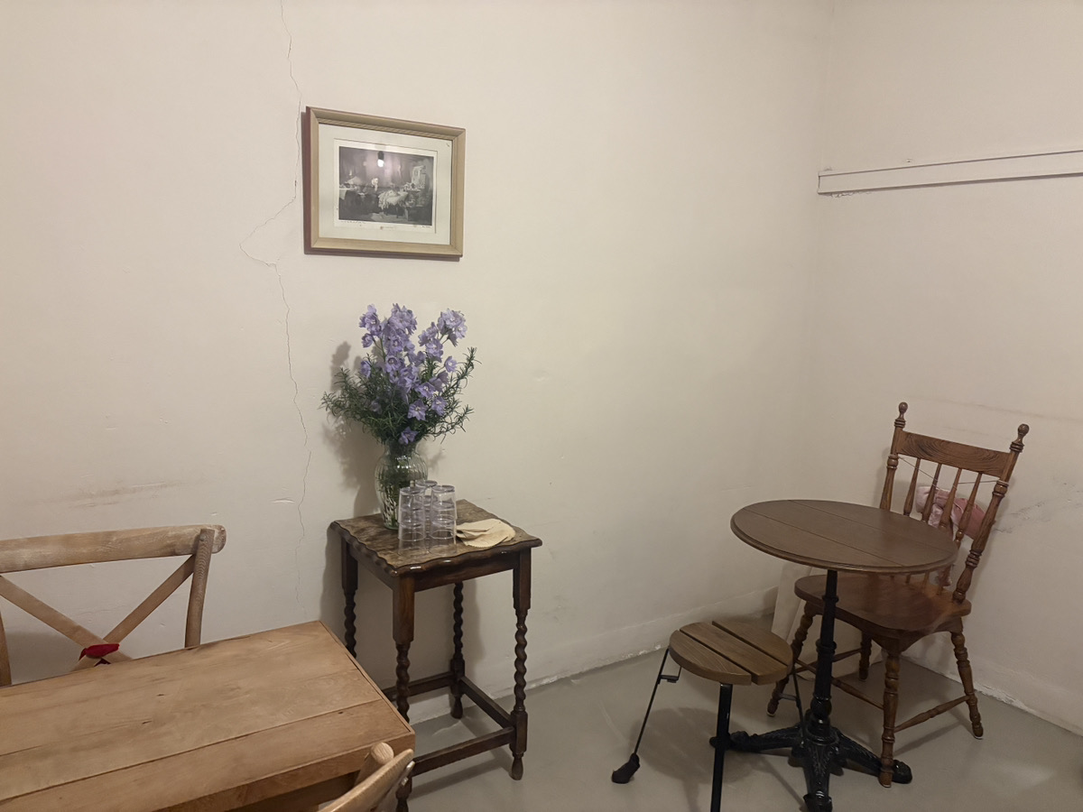 聖水で見つけた、穴場すぎる感性カフェ