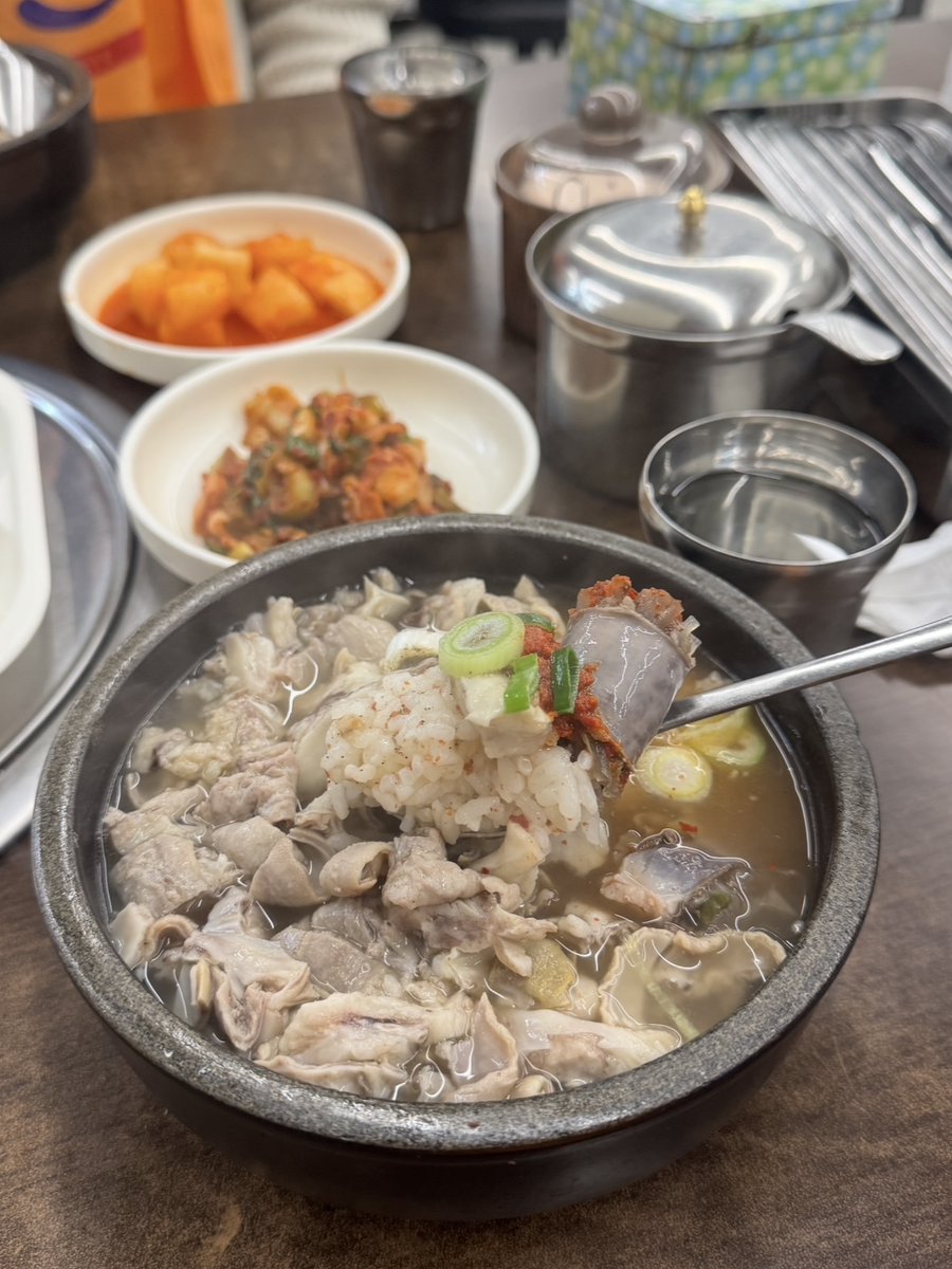 地元の韓国人で常に満席なのも納得だったテジョンのコスパ最強スンデクッパ