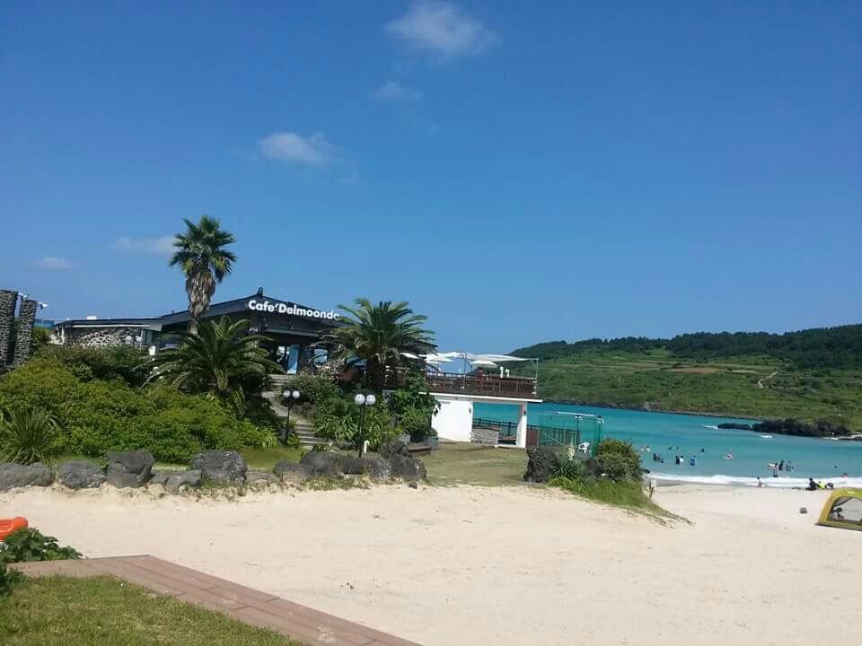 海に浮かぶような済州カフェ