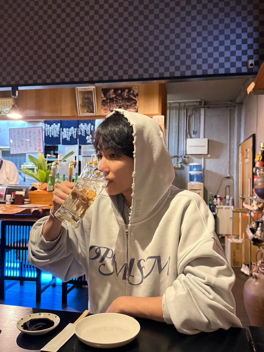 兵役中ジョンハン 沖縄オフショ公開で話題！