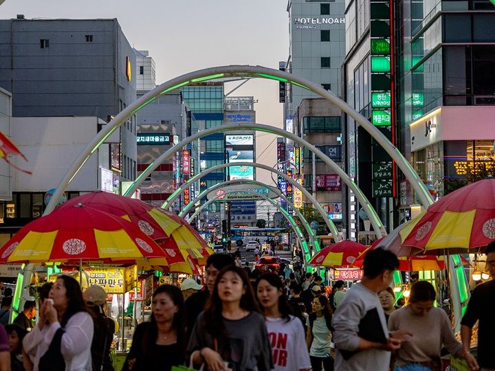 チャガルチ市場近くで堪能　また食べたくなるホットク