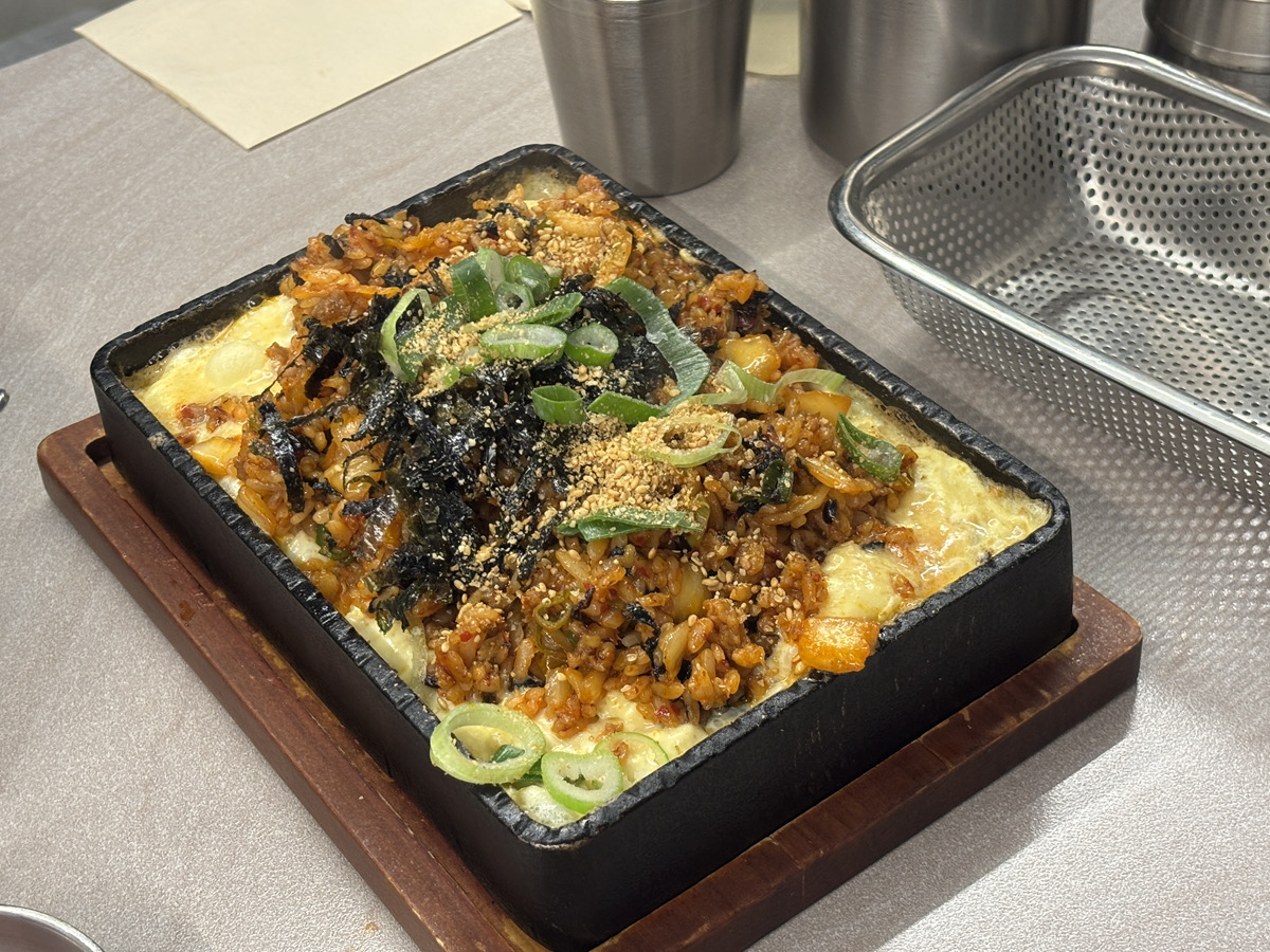 ホンデ近くで見つけたモクサルが美味しい店