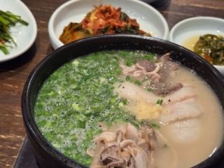 ソウルでも話題　釜山テジクッパの人気店