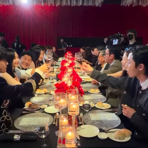 チャリティーなのに酒とダンス？『W Korea』乳がんイベントが批判殺到中