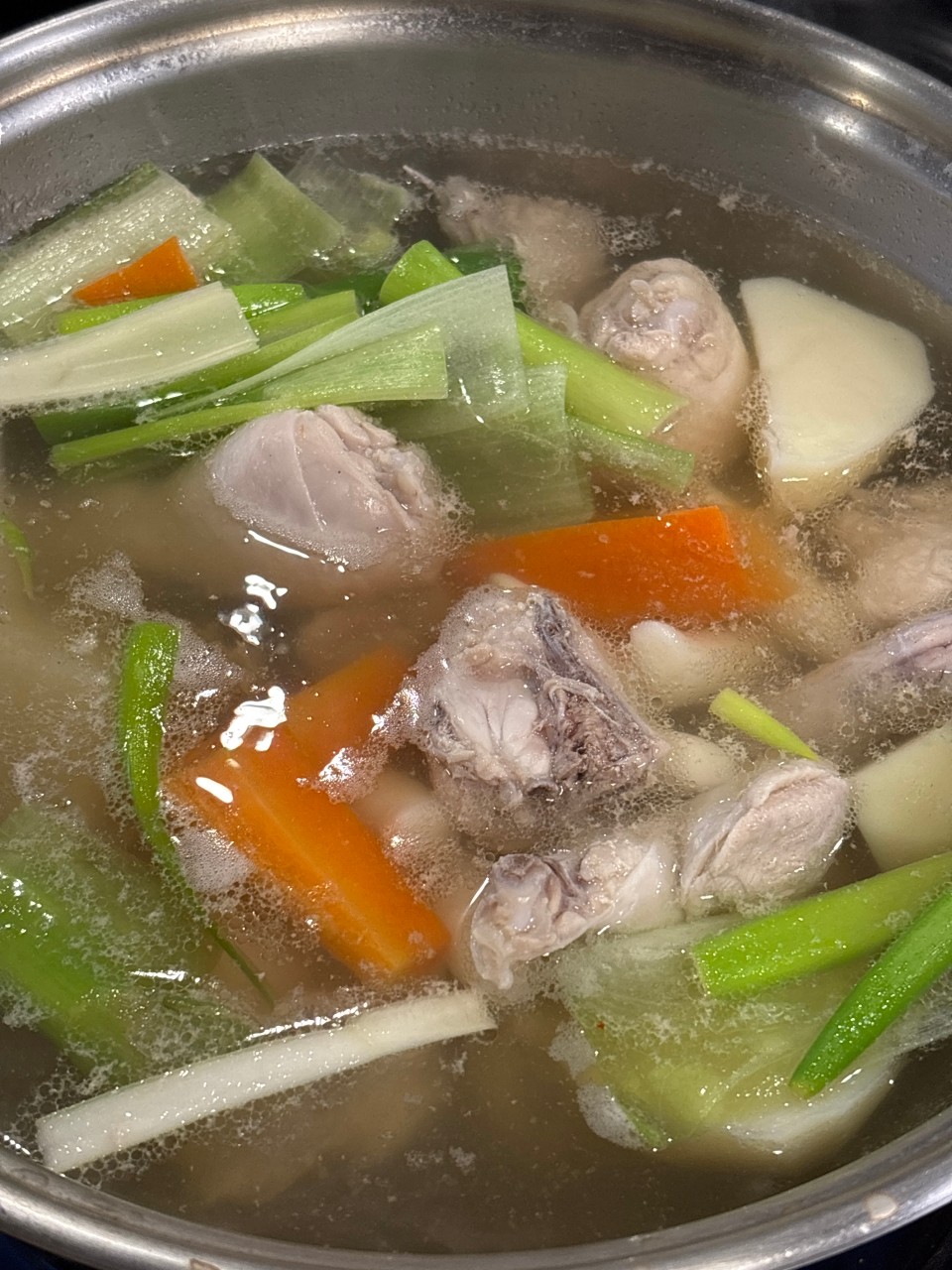 江南で出会った過去一のタッカンマリ　付け汁の美味しさが別格