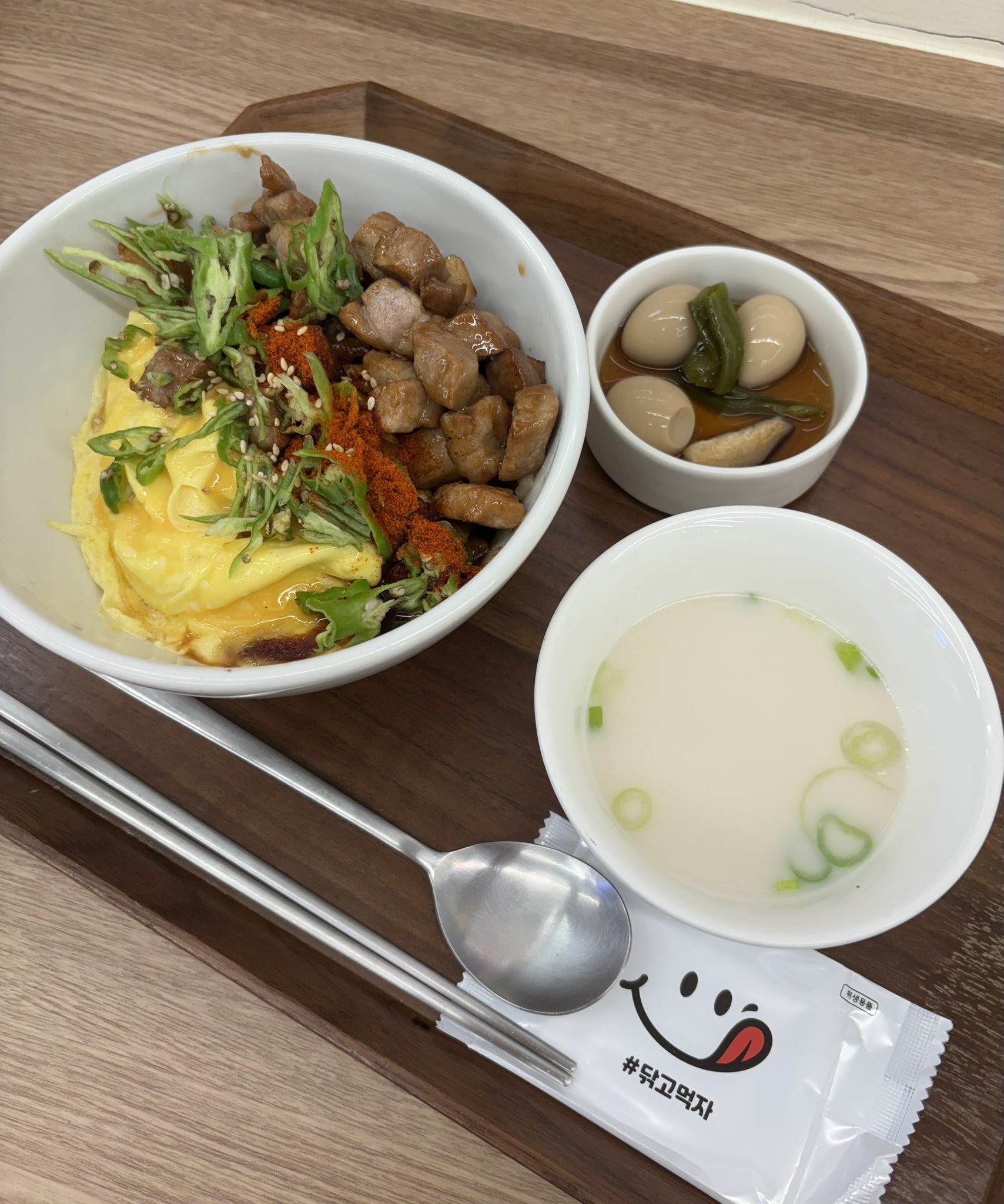 江南で注目「1人でも入りやすい健康定食」