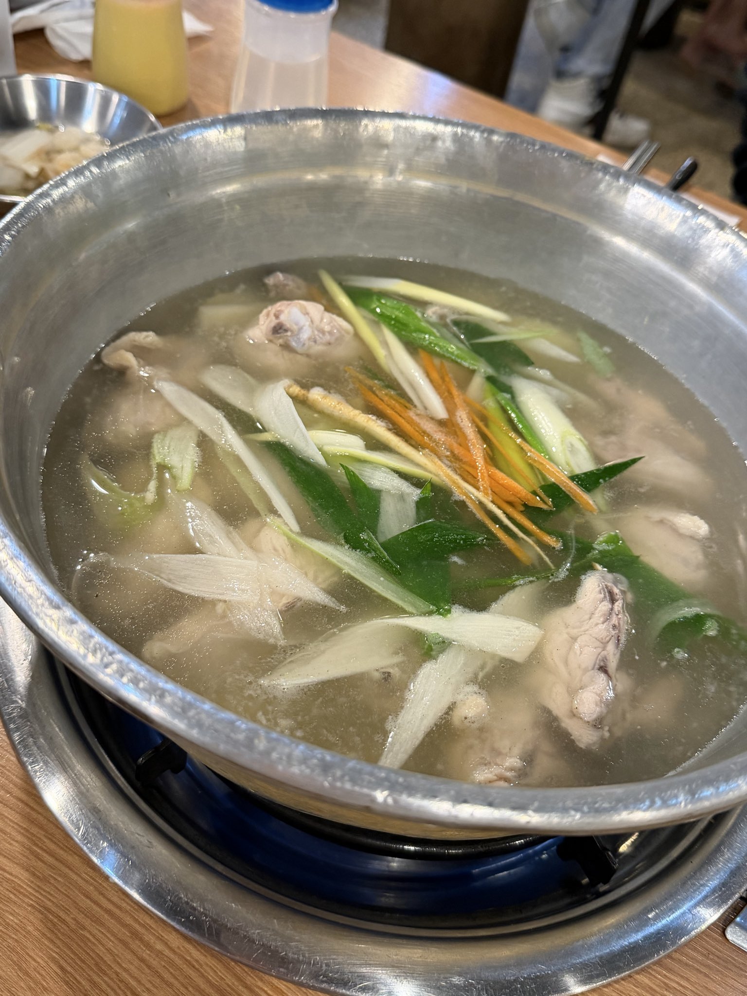 新沙のローカル人気店発見！24時間食べられるタッカンマリ＆カムジャタンが最高すぎた