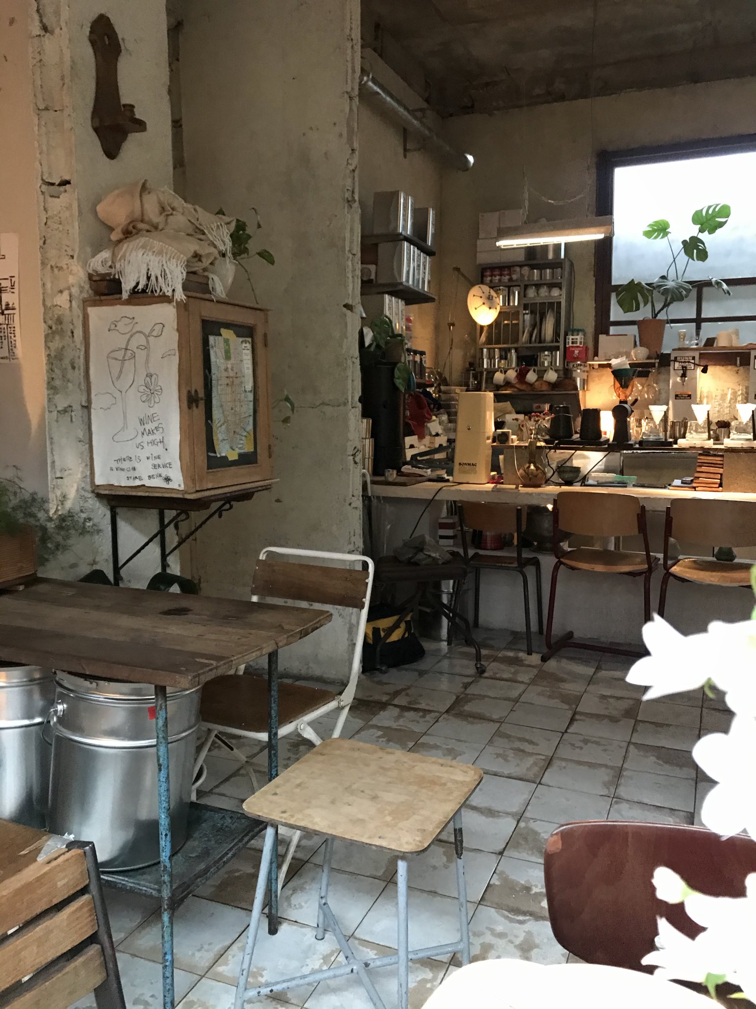 釜山カフェ巡りで人気「팟오브부산」　写真映えする空間が話題