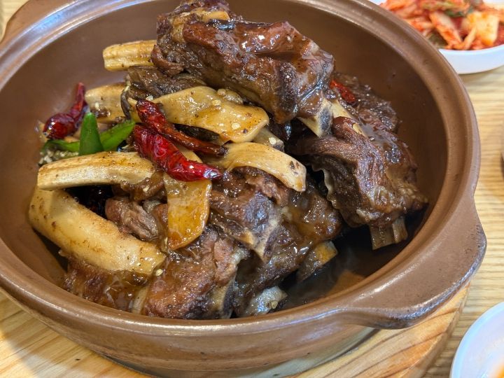 江南麺屋 明洞店でカルビチム実食