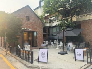 赤レンガ映え　日本感性カフェThe Coffee！