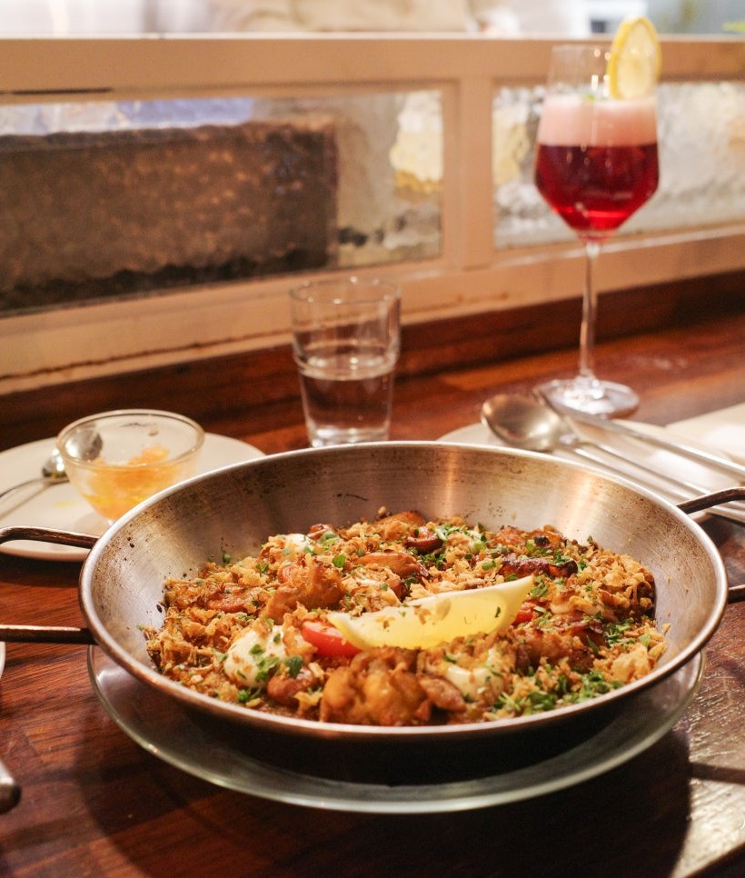 「乗り換え恋愛」ウジンの店、3時間待ちの価値ある？