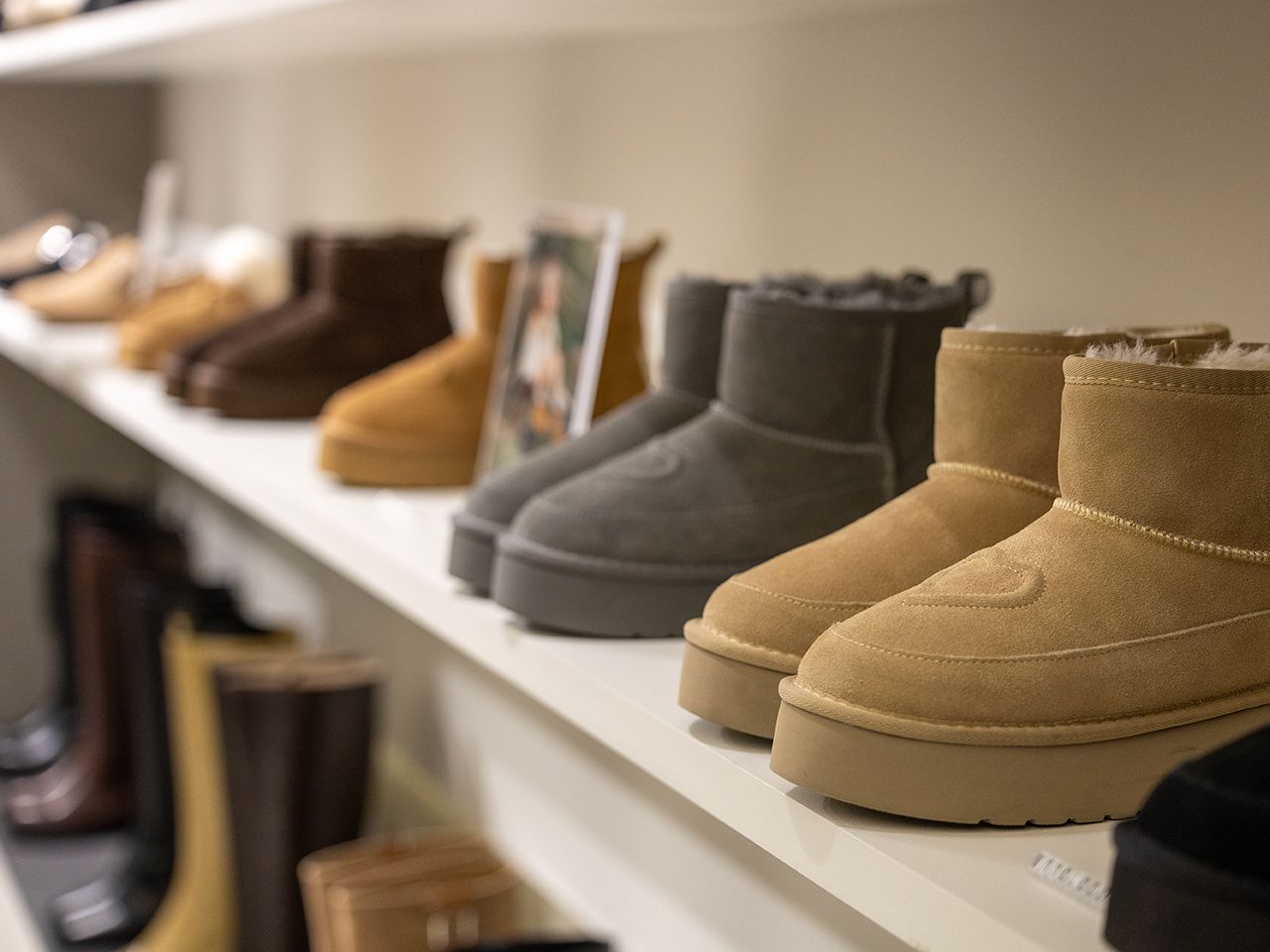 韓国人気シューズブランドmac möc　聖水に登場