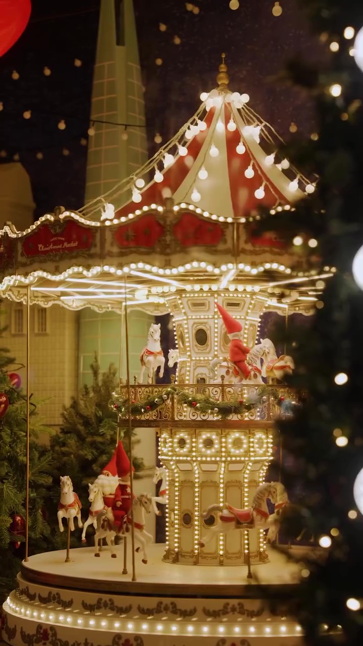 3万個のライトが輝く！ロッテ百貨店の幻想的クリスマスイルミネーション