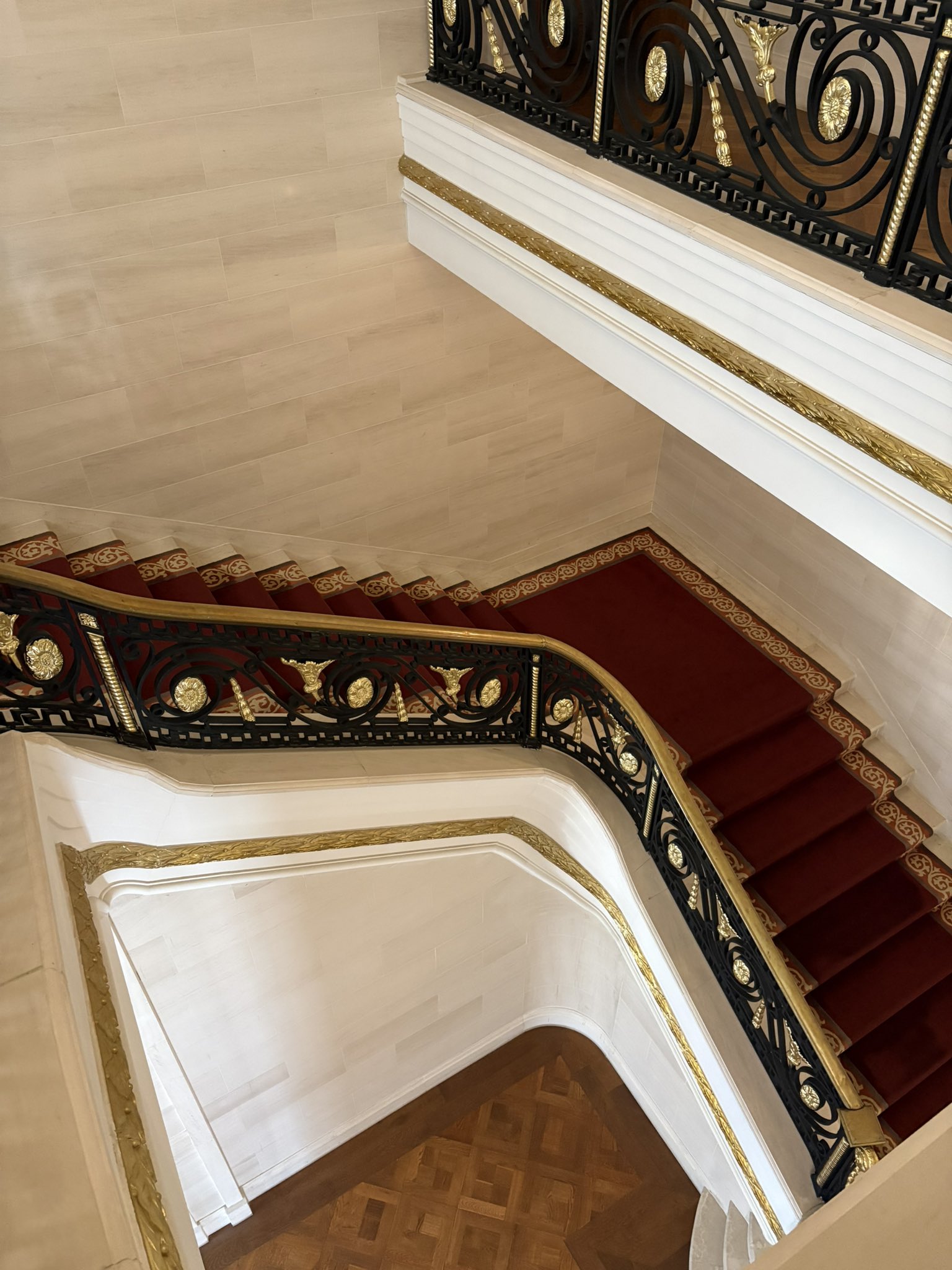 予約必須の徳寿宮スポット