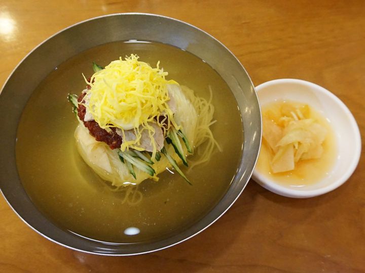 釜山名物ミルミョン　行列店「ソムンナンカヤミルミョン」