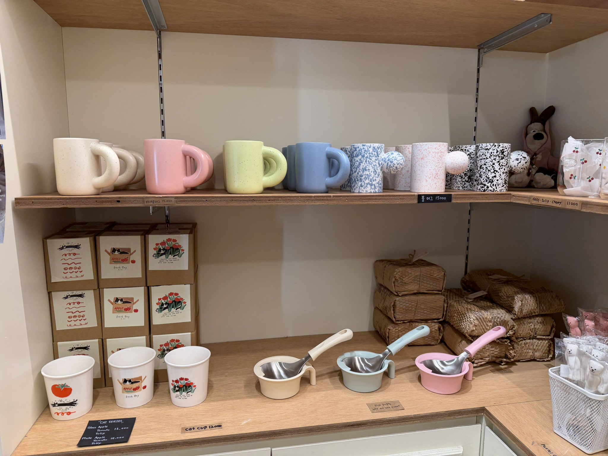 路地裏にあるのに世界観完成してたソンスの雑貨屋さん