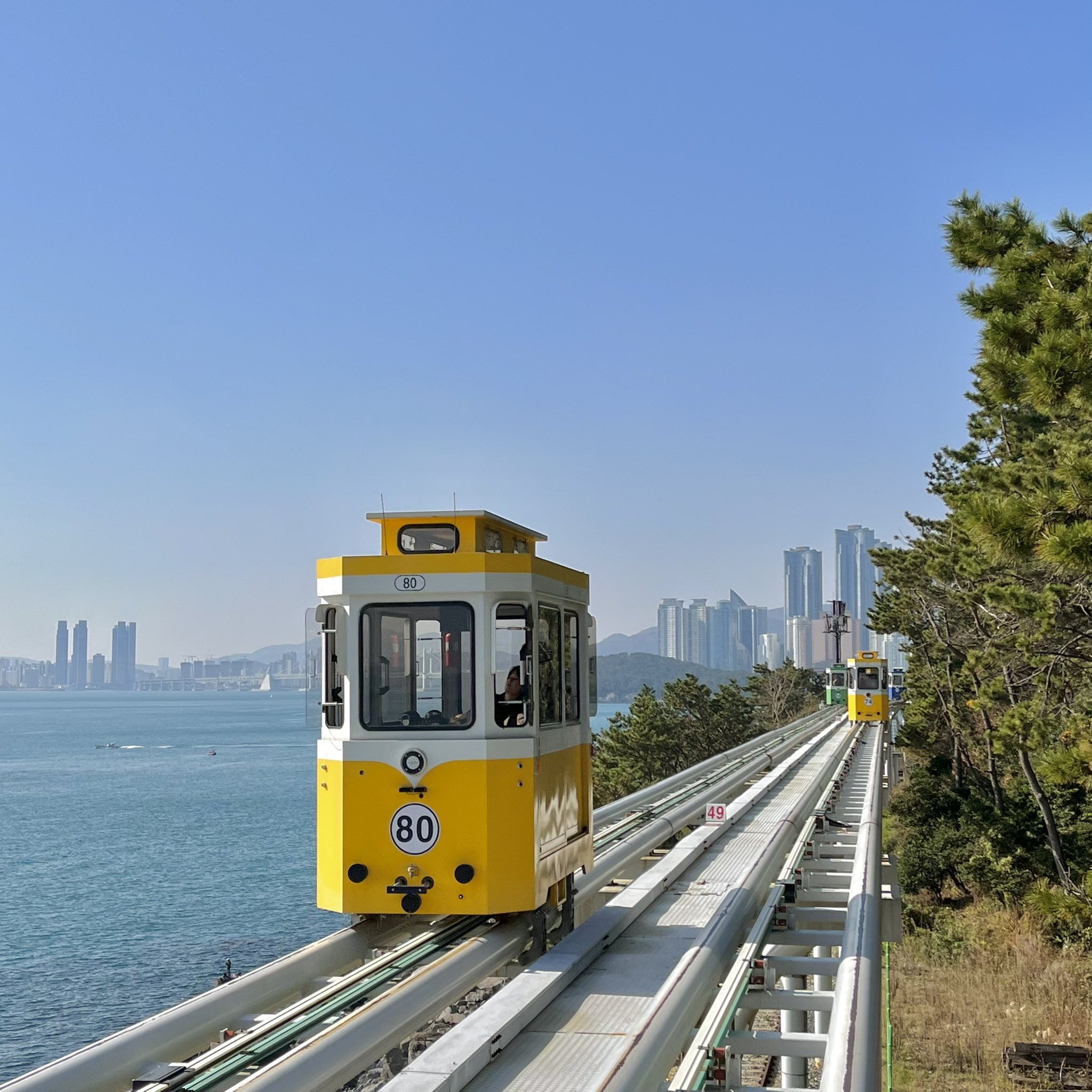 釜山で外せない、海辺列車とスカイカプセル両方満喫コース