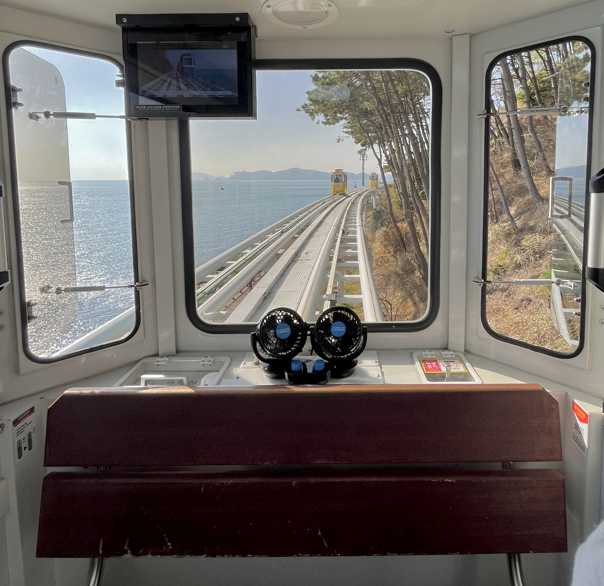 釜山で外せない、海辺列車とスカイカプセル両方満喫コース