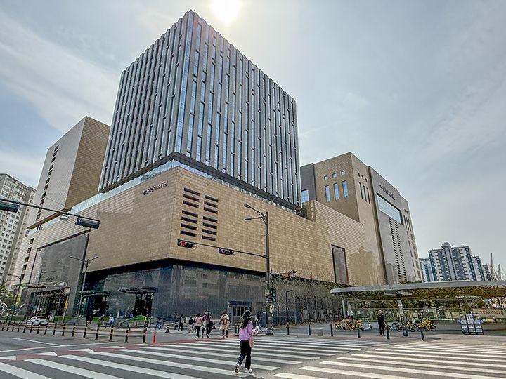 パンギョの現代百貨店、広くて快適でした！